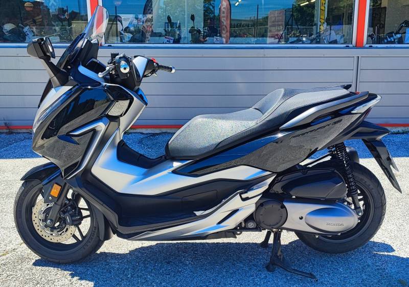 HONDA FORZA 300 DU 10/2018 AVEC 7850 KM